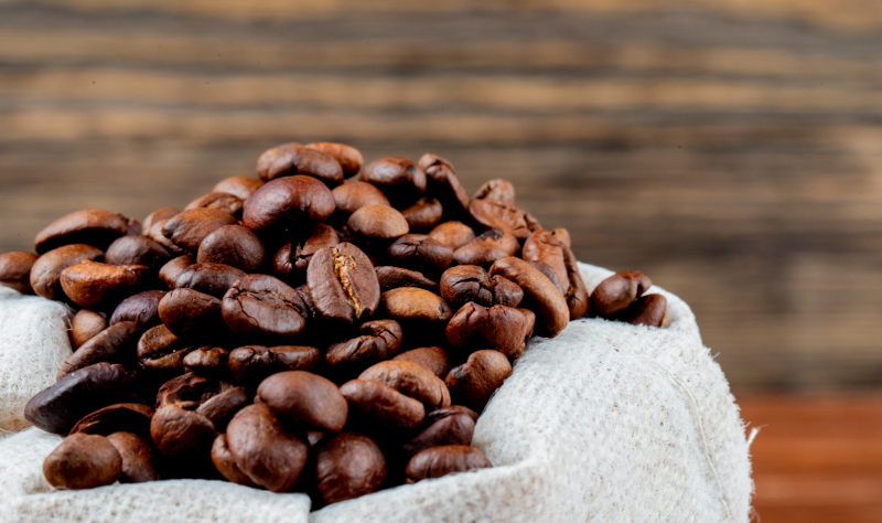 You can choose between fresh coffee or cold brew coffee for your frozen coffee protein smoothie.