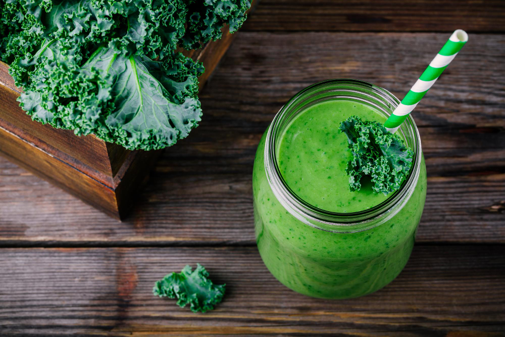 Delicious and easy Green Healthy Smoothie is perfect for your busy lifestyle.