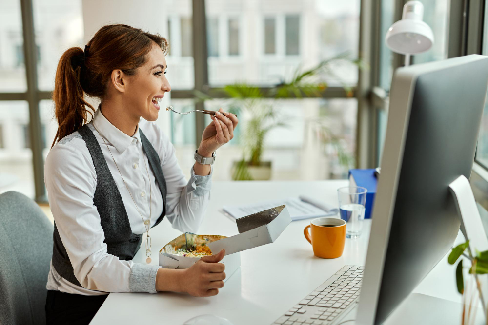 Telling the difference between hunger and thirst can help you make smarter choices.